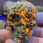 1109BA Natural Crystal Skull Yooperlites Carved Skull Statue Craft Fire Stone Figurine Powerful Witchcraft For Halloween Decor Gift
